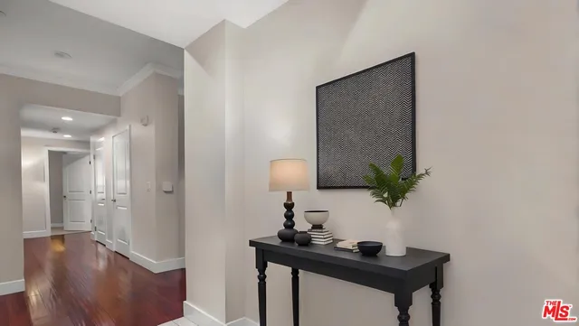 $1,098,000 | 2240 South Beverly Glen Boulevard, Unit 103, Los Angeles, CA 90064