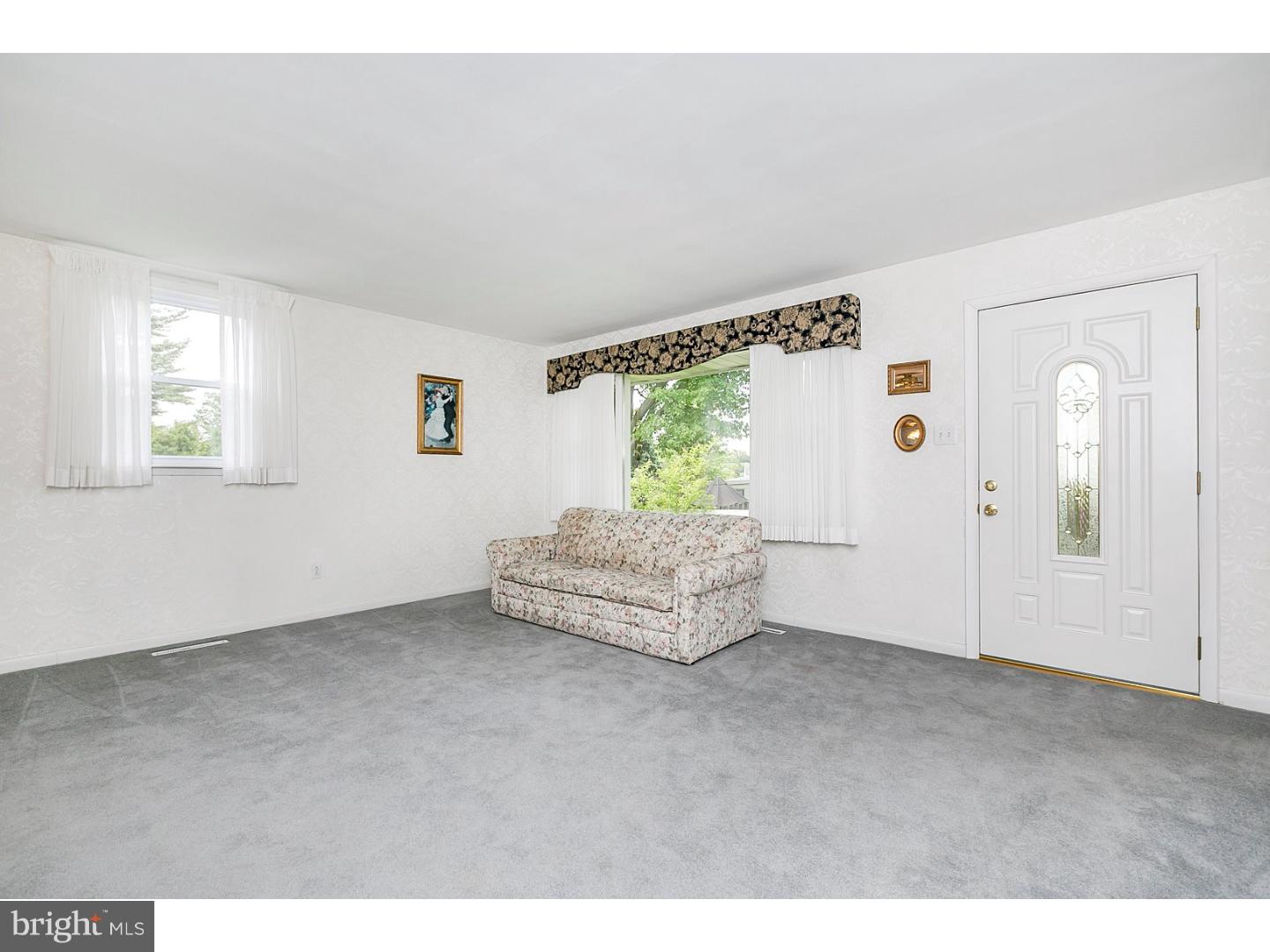100 Penn Oak Road Flourtown, PA 19031 - Photo 3 of 22