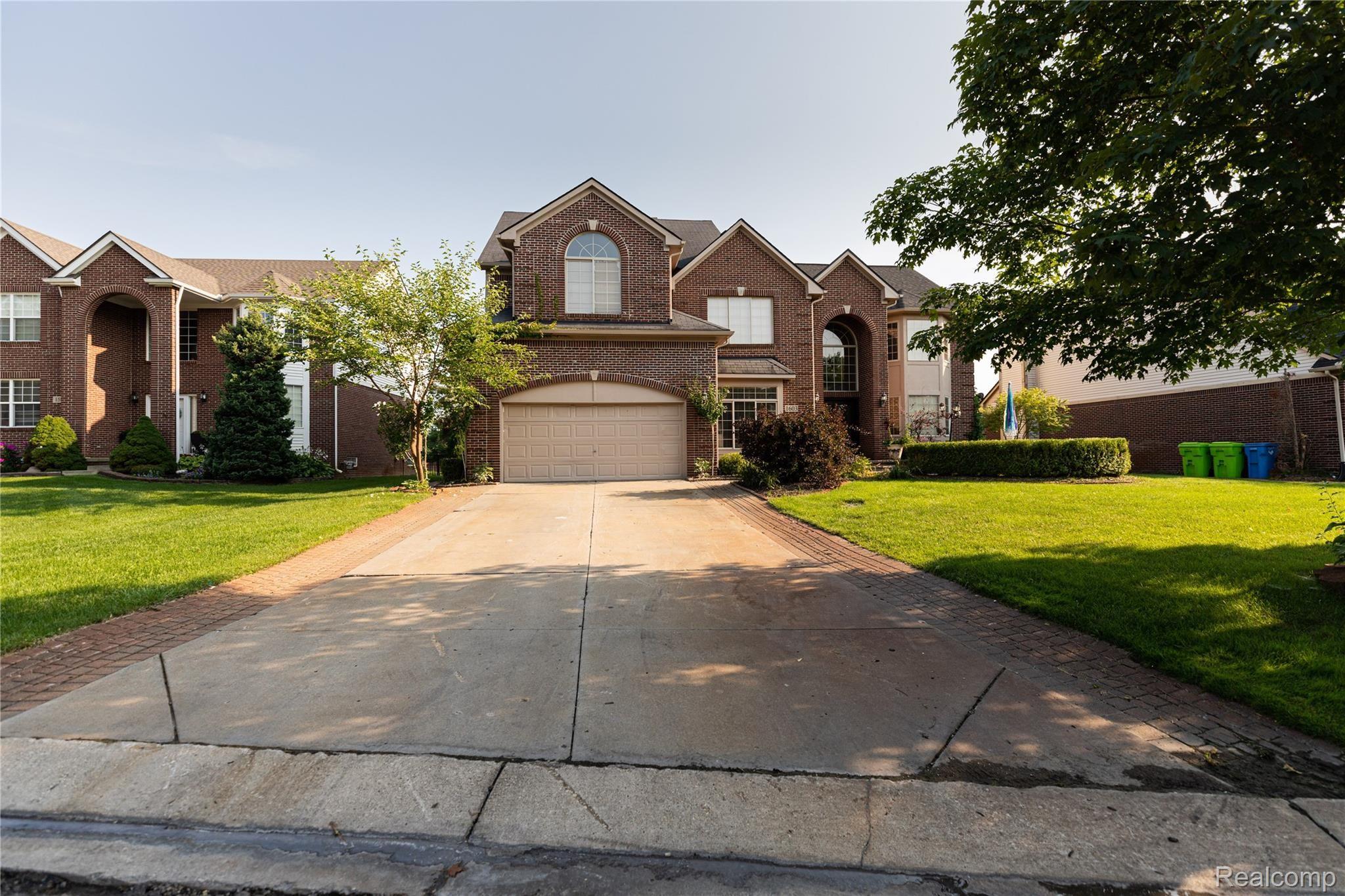1603 Angela Road Walled Lake, MI 48390 - Photo 5 of 76 1603 Angela Dr-9.jpg