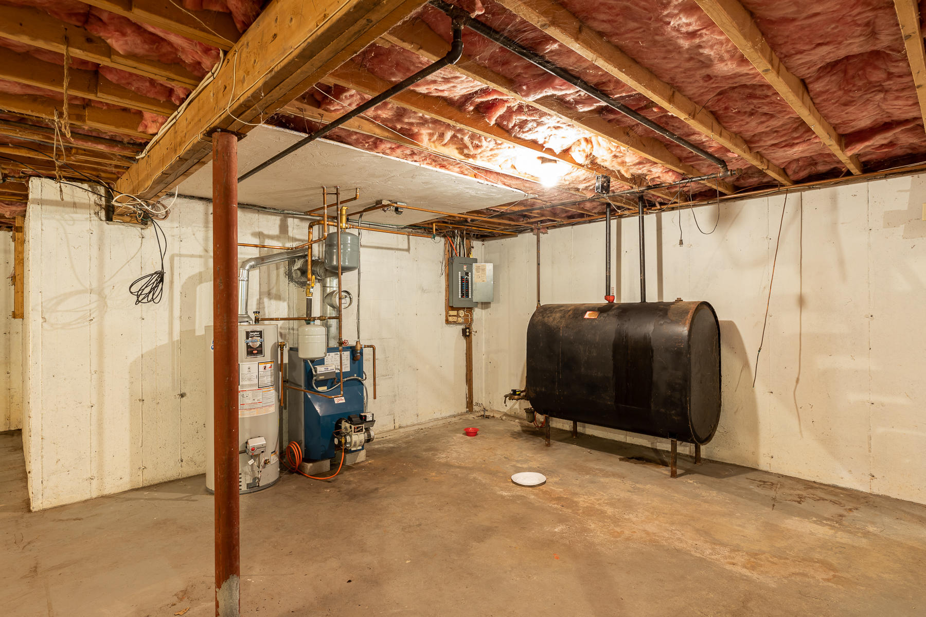 54 Crawford Road Cotuit, MA 02635 - Photo 30 of 46 a view of a room with gym equipment