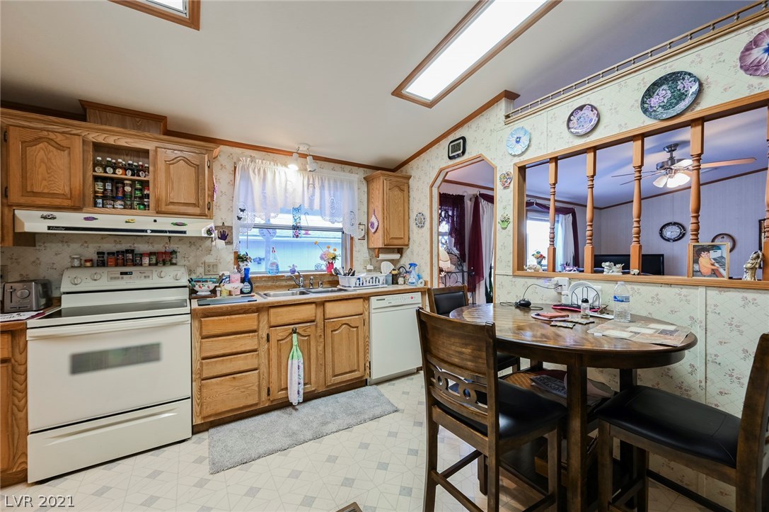 2760 Rio Rico Drive, Unit 4 Pahrump, NV 89048 - Photo 8 of 39 Gallery Image 8