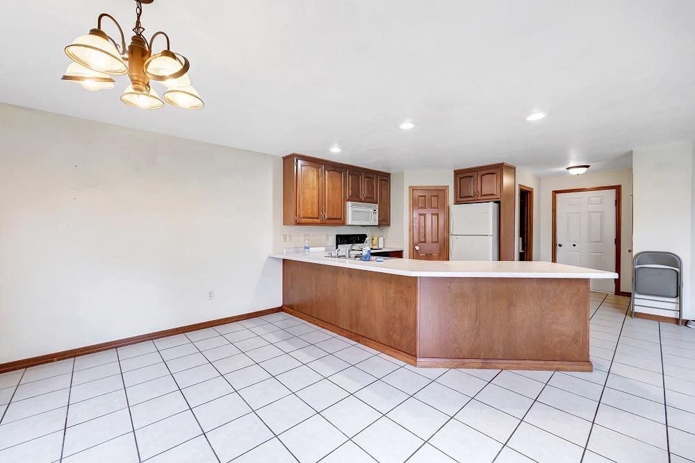 713 Edge Point Court, Unit 1 De Pere, WI 54115 - Photo 10 of 25