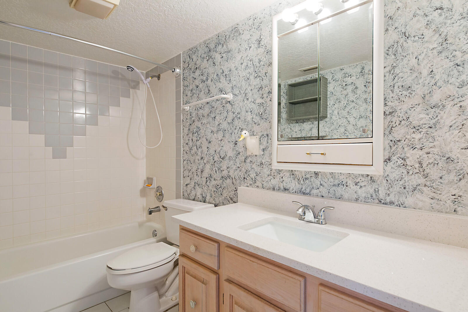 4852 Windmill Road Loxahatchee, FL 33470 - Photo 13 of 36 Guest Bathroom