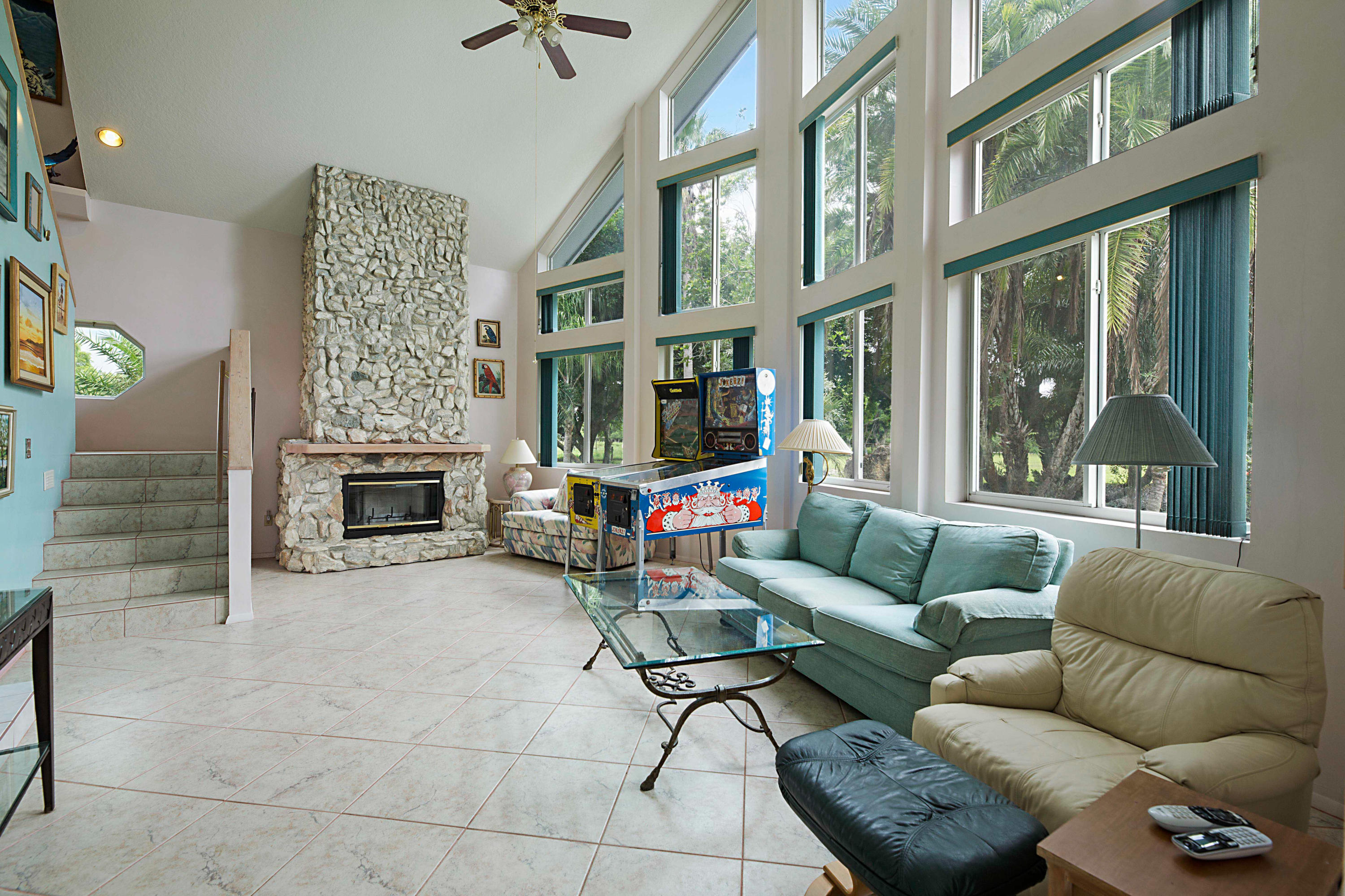 4852 Windmill Road Loxahatchee, FL 33470 - Photo 10 of 36 Family Living room