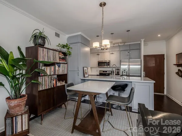 $2,150 | 224 North Poplar Street, Unit 13, Charlotte, NC 28202