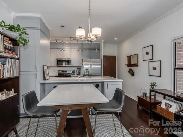 $2,150 | 224 North Poplar Street, Unit 13, Charlotte, NC 28202