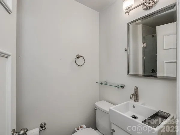 $2,150 | 224 North Poplar Street, Unit 13, Charlotte, NC 28202