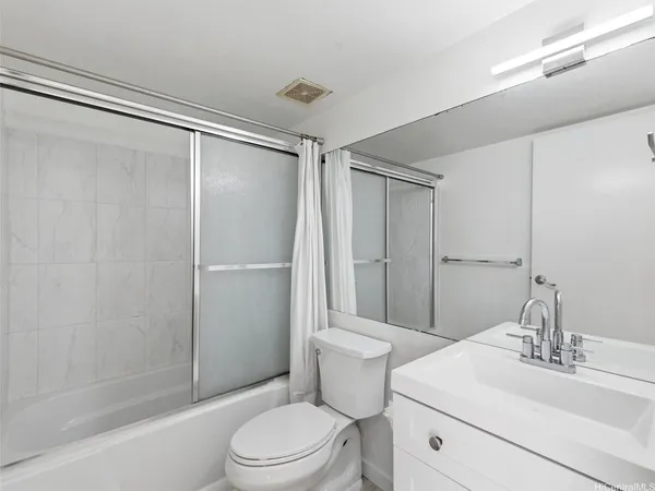 $2,100 | 1750 Kalakaua Avenue, Unit 1903, Honolulu, HI 96826