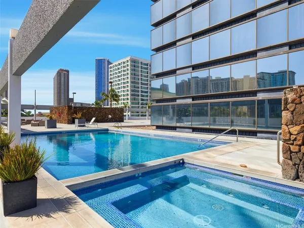 $2,100 | 1750 Kalakaua Avenue, Unit 1903, Honolulu, HI 96826
