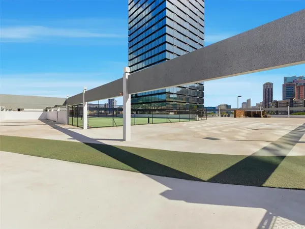 $2,100 | 1750 Kalakaua Avenue, Unit 1903, Honolulu, HI 96826