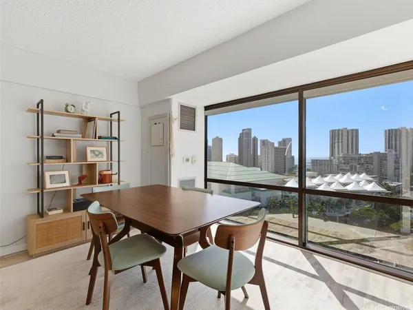 $2,100 | 1750 Kalakaua Avenue, Unit 1903, Honolulu, HI 96826