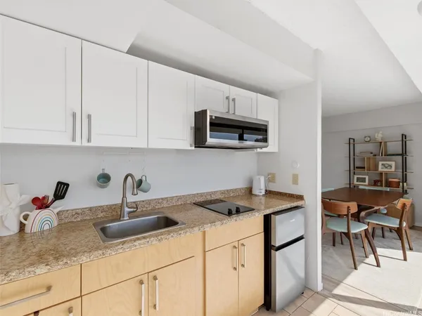 $2,100 | 1750 Kalakaua Avenue, Unit 1903, Honolulu, HI 96826