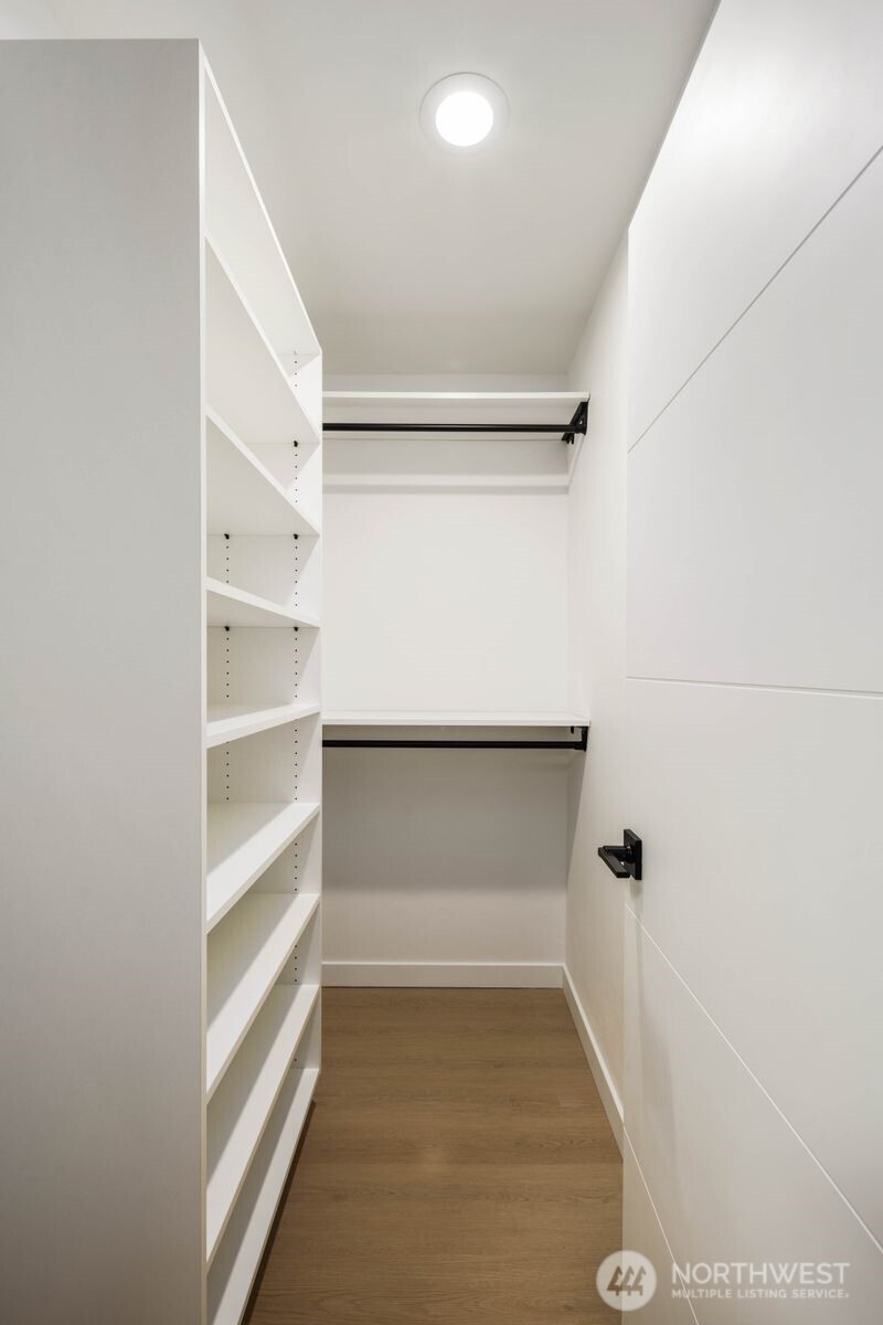 939 North 87th Street, Unit A Seattle, WA 98103 - Photo 13 of 35 Gallery Image 13