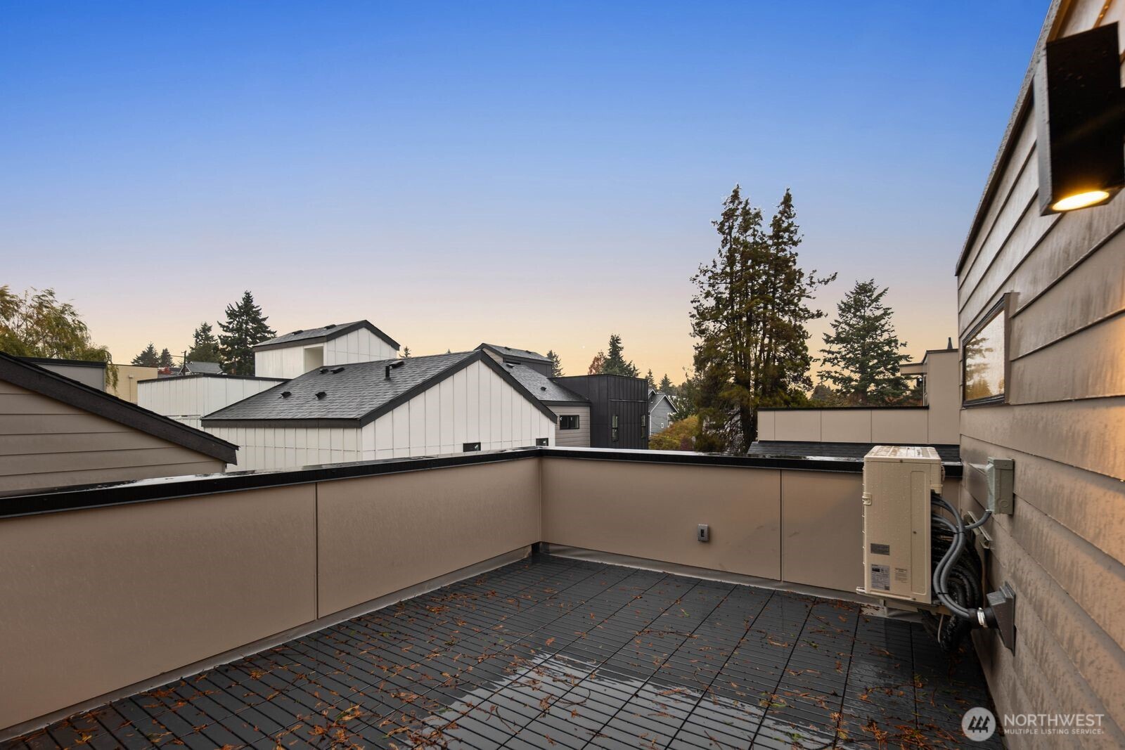 939 North 87th Street, Unit A Seattle, WA 98103 - Photo 21 of 35 Gallery Image 21
