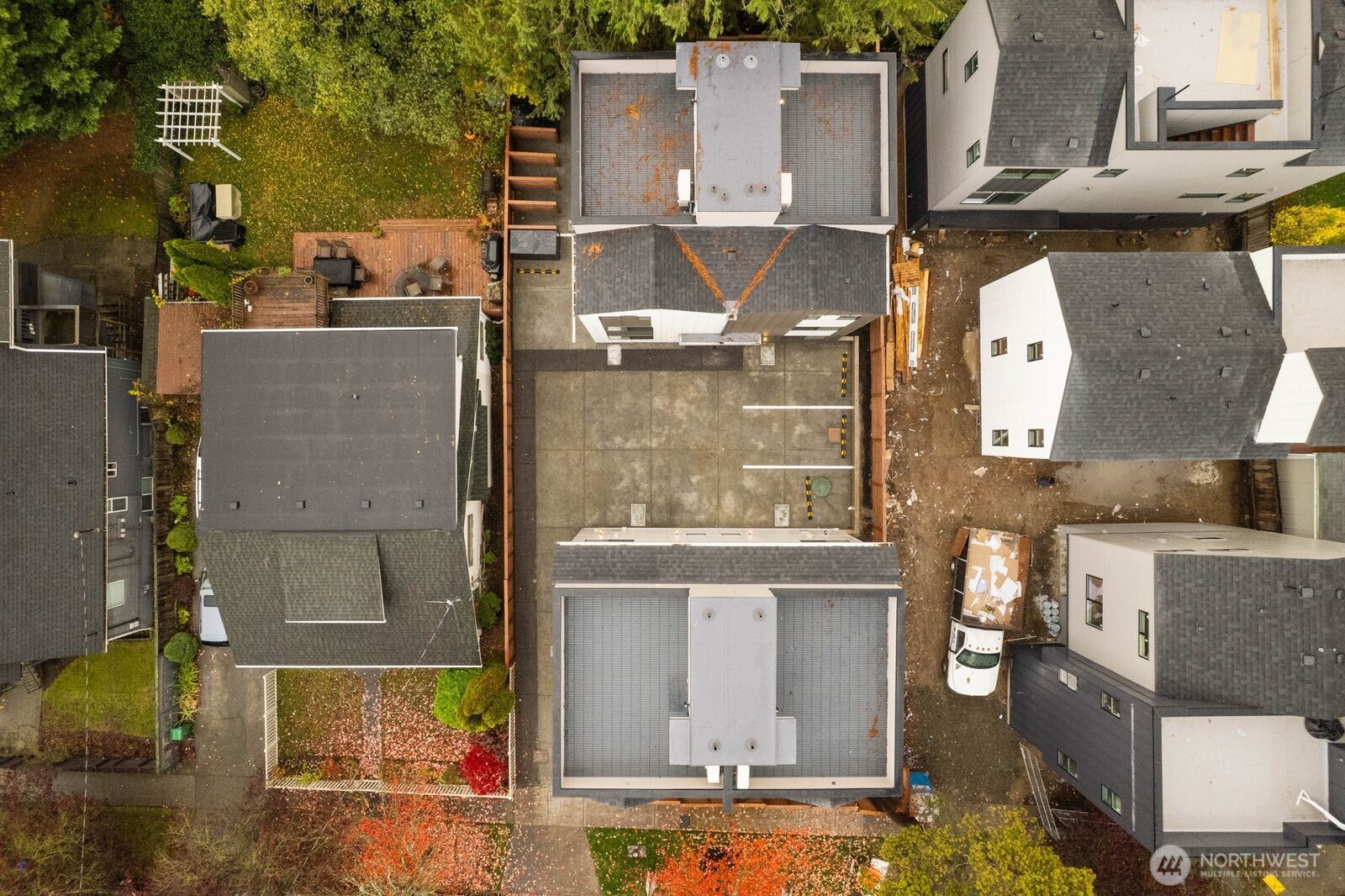 939 North 87th Street, Unit A Seattle, WA 98103 - Photo 32 of 35 Gallery Image 32