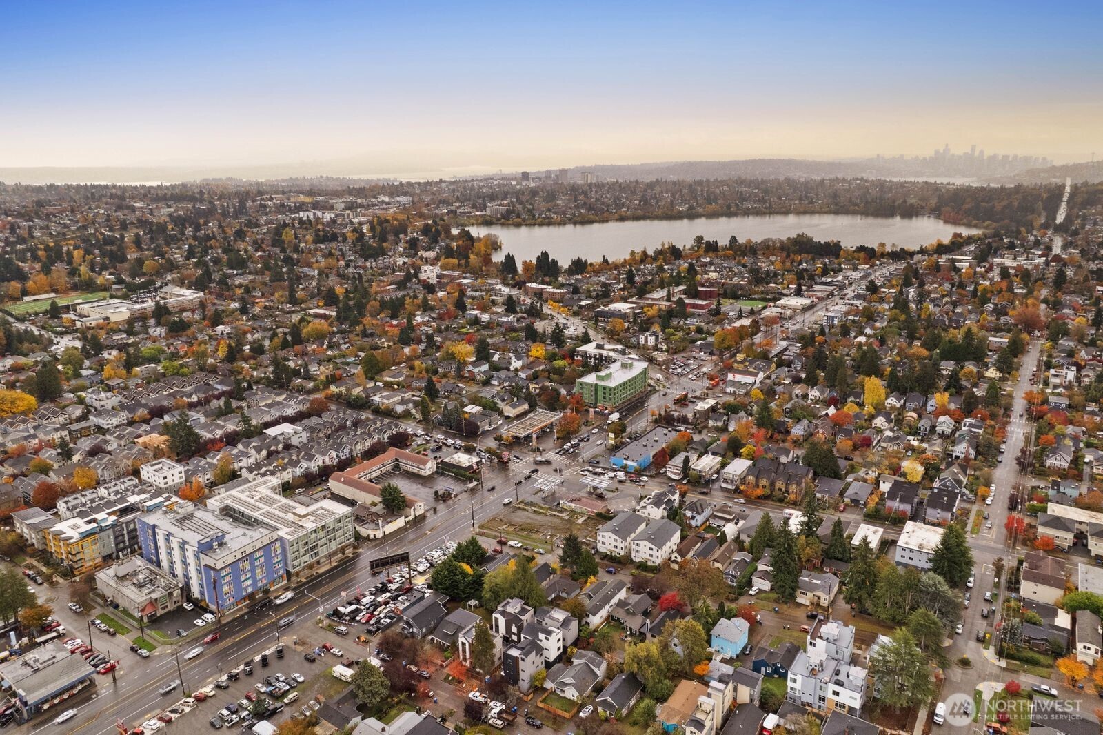 939 North 87th Street, Unit A Seattle, WA 98103 - Photo 33 of 35 Gallery Image 33