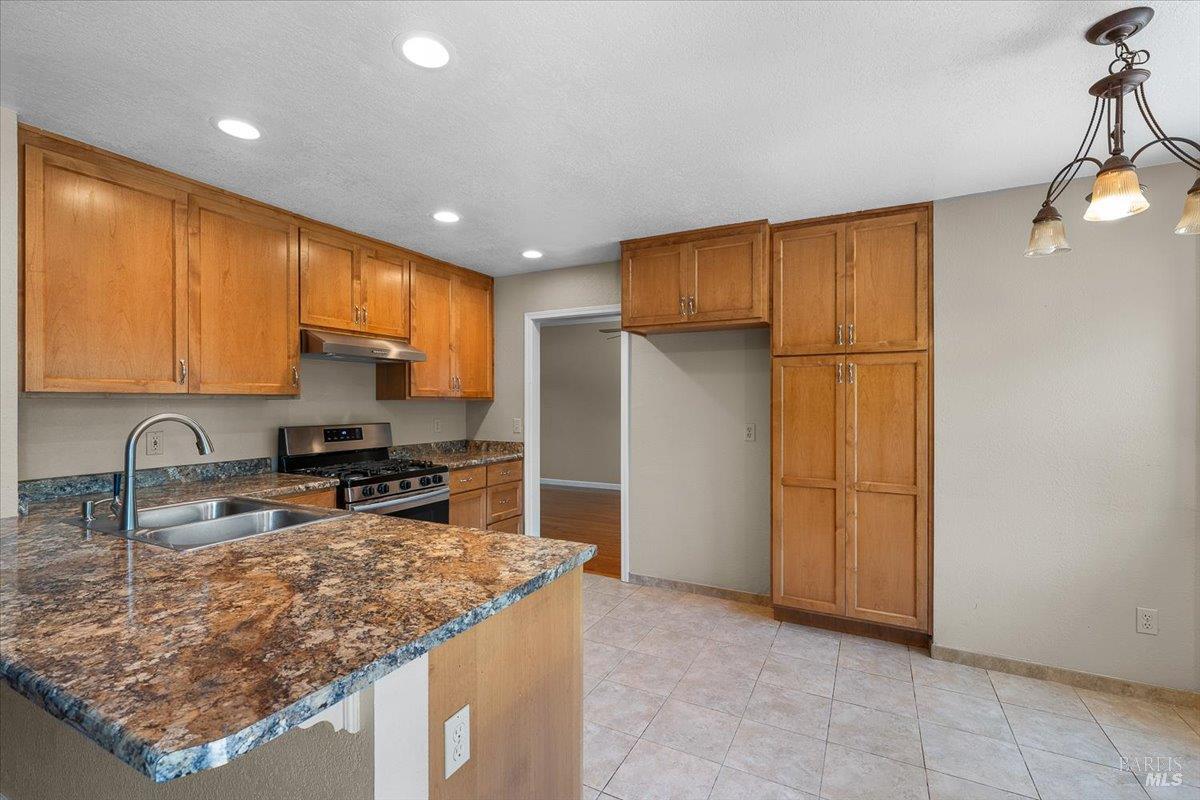1938 Gambels Way Santa Rosa, CA 95403 - Photo 3 of 19