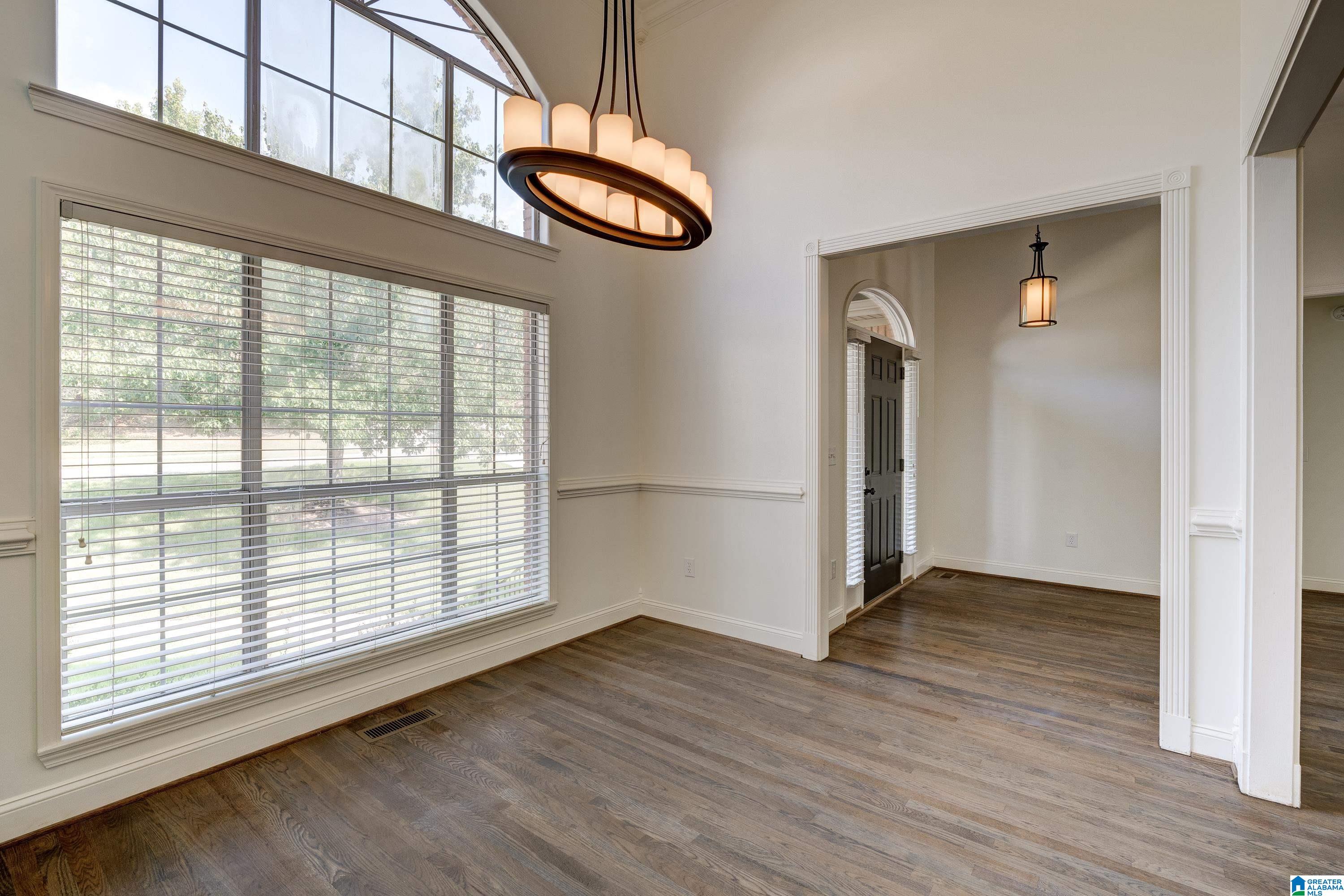 360 Lane Park Trail Alabaster, AL 35114 - Photo 4 of 40