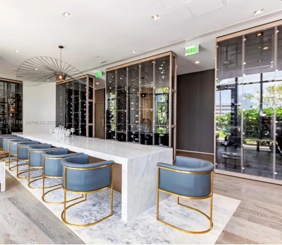 a picture of a lake view