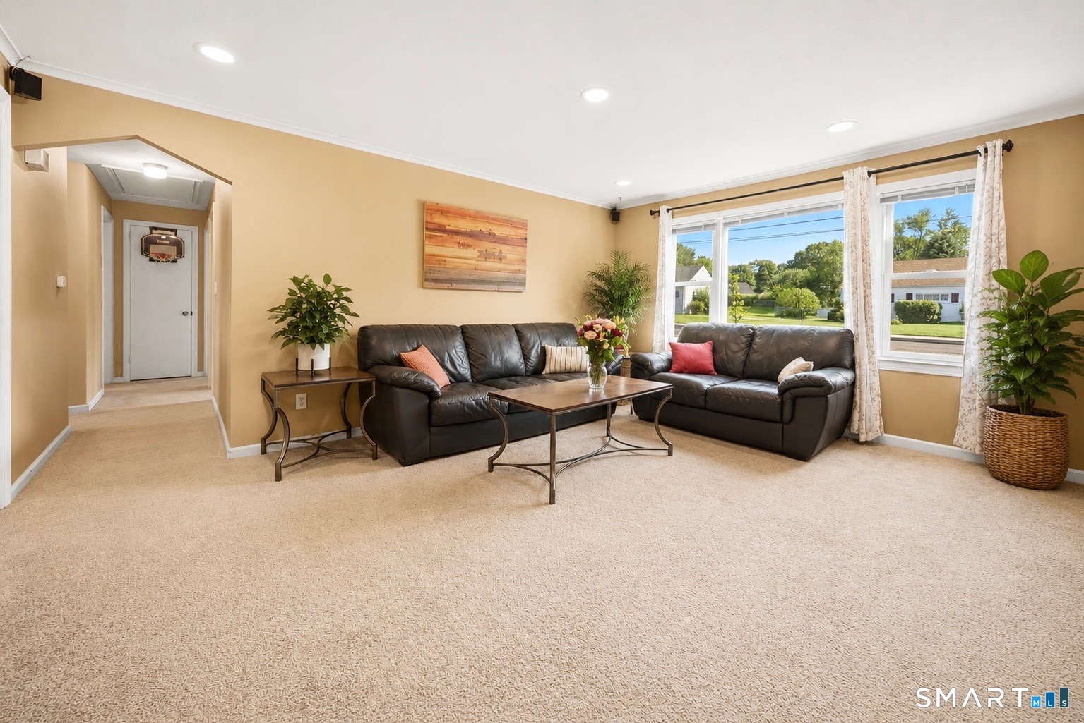 82 Weaver Road Manchester, CT 06042 - Photo 12 of 32 Gallery Image 12