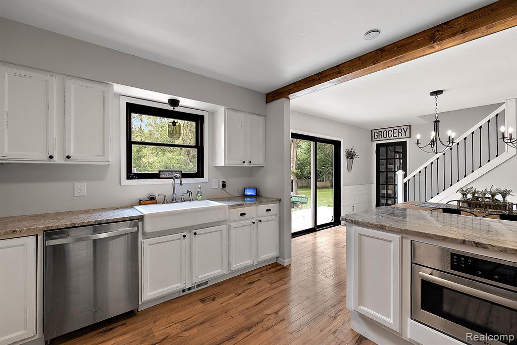 810 East Buell Road Rochester, MI 48306 - Photo 22 of 38