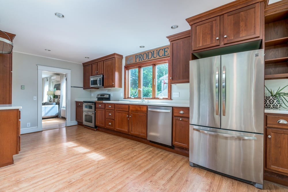 184 Summit Street Portland, ME 04103 - Photo 8 of 29 Kitchen