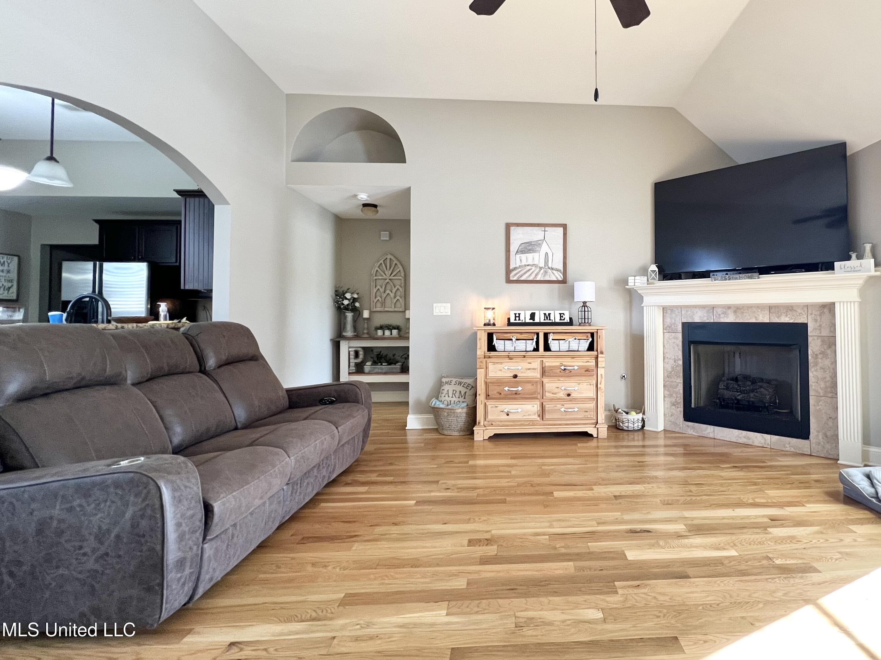 4703 Dublin Olive Branch, MS 38654 - Photo 11 of 28 IMG_5896