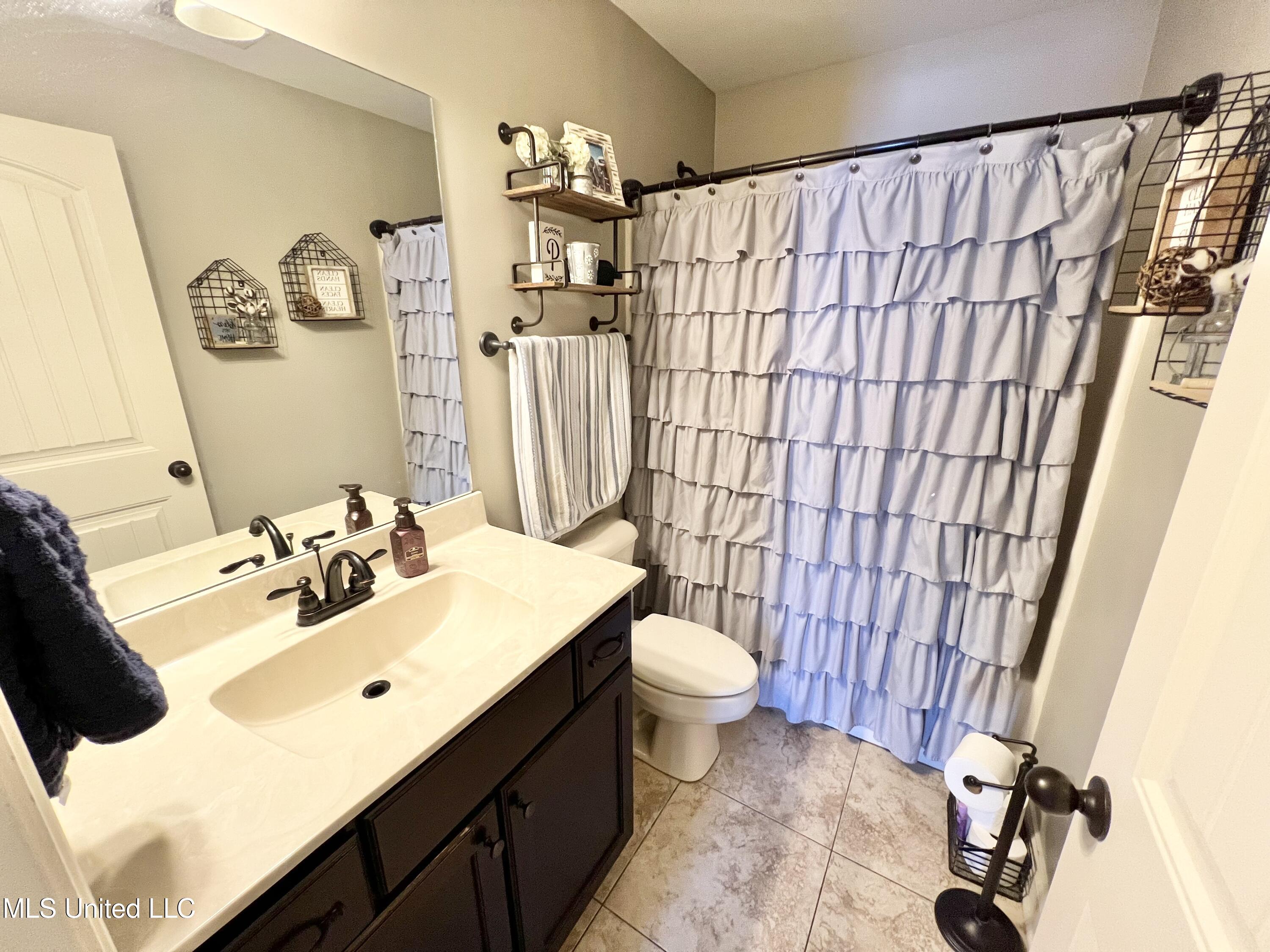 4703 Dublin Olive Branch, MS 38654 - Photo 23 of 28 IMG_5889