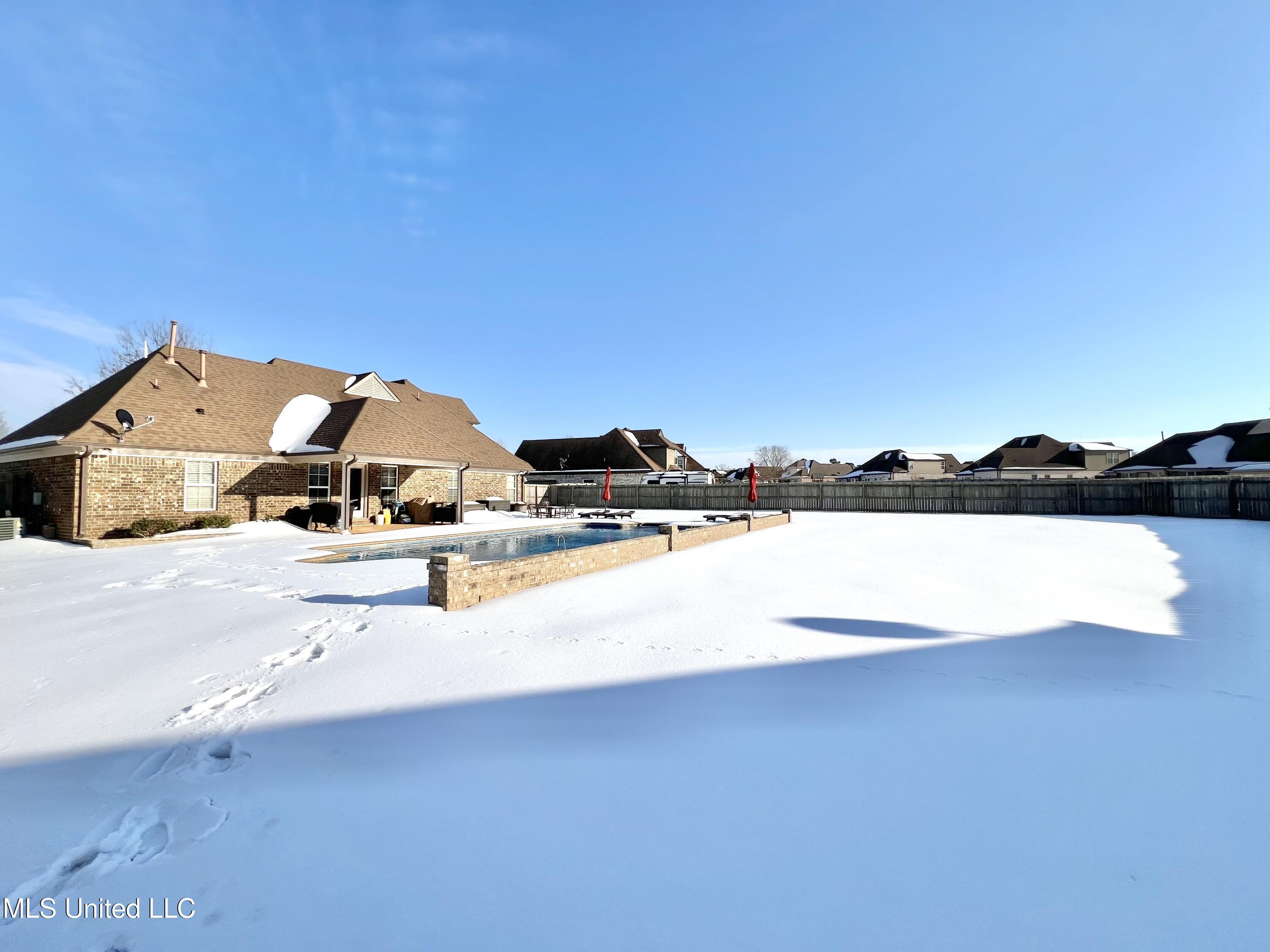 4703 Dublin Olive Branch, MS 38654 - Photo 3 of 28 IMG_5940