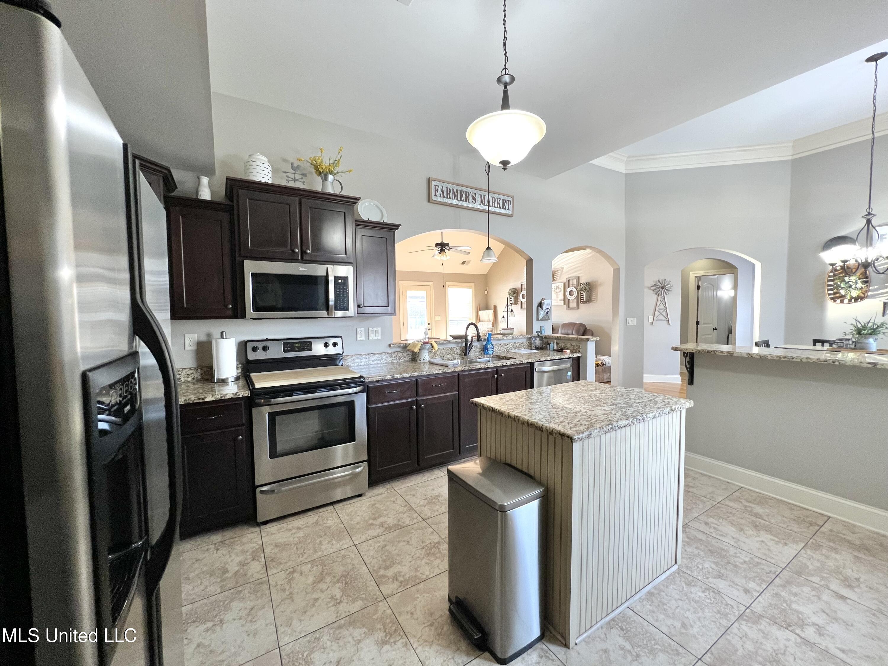 4703 Dublin Olive Branch, MS 38654 - Photo 7 of 28 IMG_5945