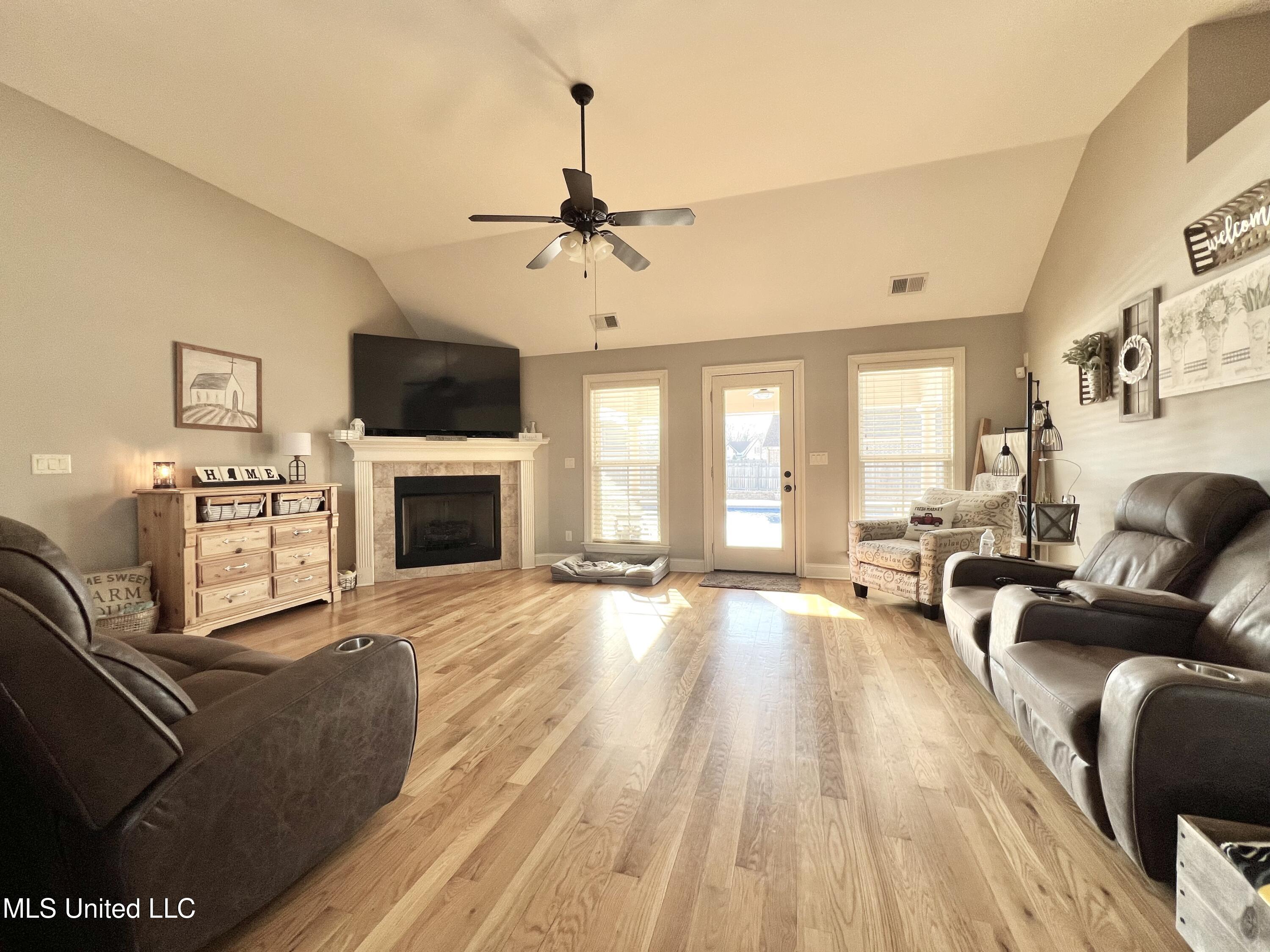 4703 Dublin Olive Branch, MS 38654 - Photo 10 of 28 IMG_5894