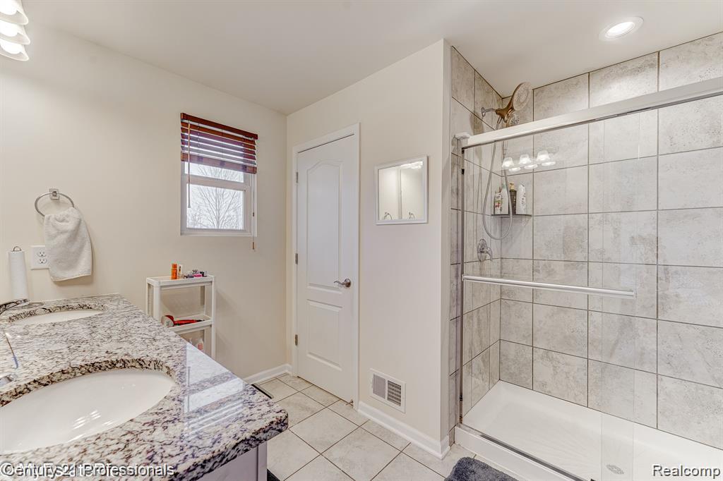 43646 Prospect Lane Novi, MI 48375 - Photo 28 of 39