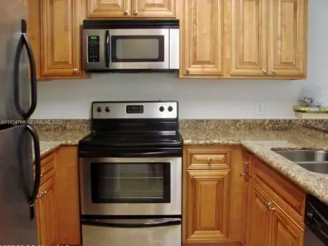 $1,650 | 1455 Lake Crystal Drive, Unit D, West Palm Beach, FL 33411