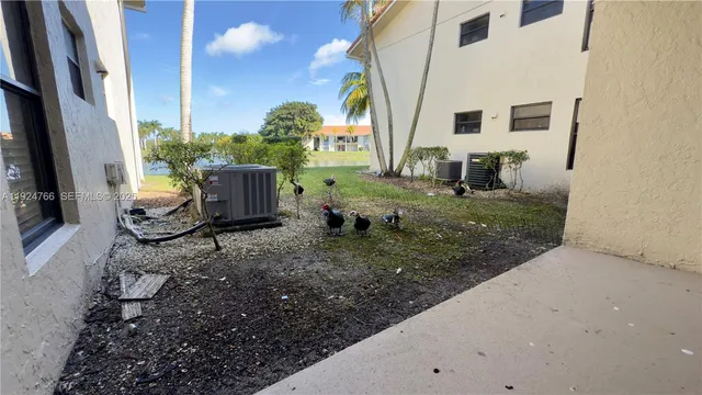 $1,650 | 1455 Lake Crystal Drive, Unit D, West Palm Beach, FL 33411