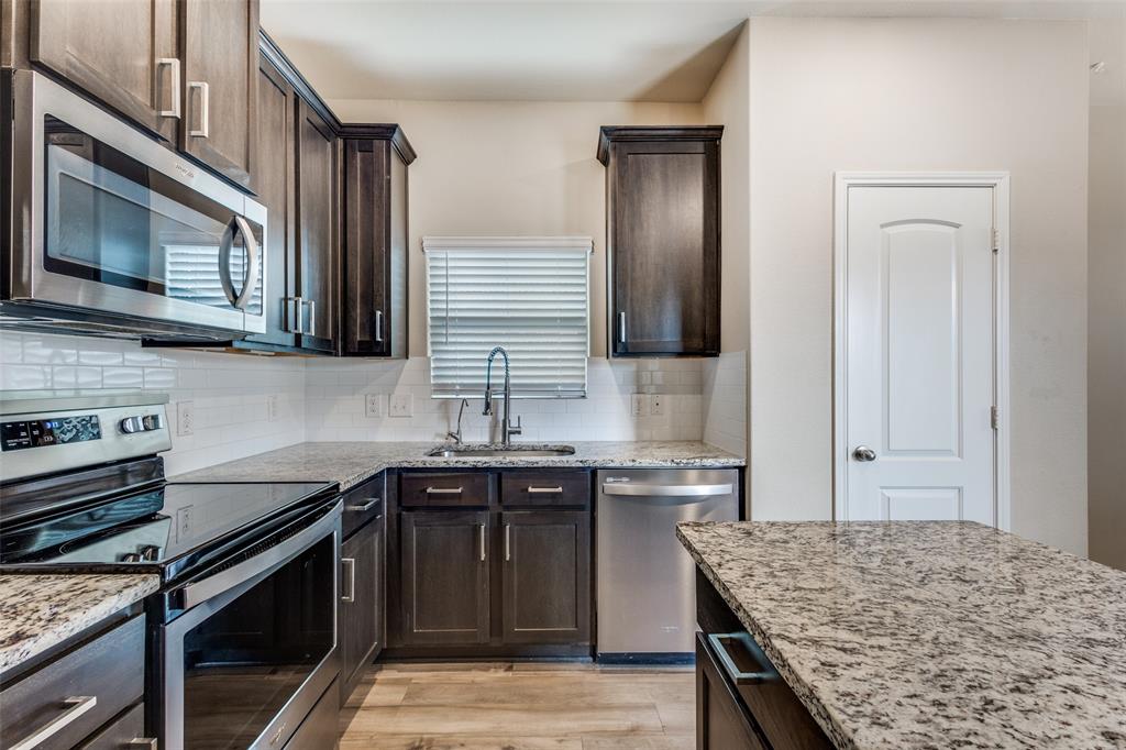 215 Ivan Court Anna, TX 75409 - Photo 6 of 28