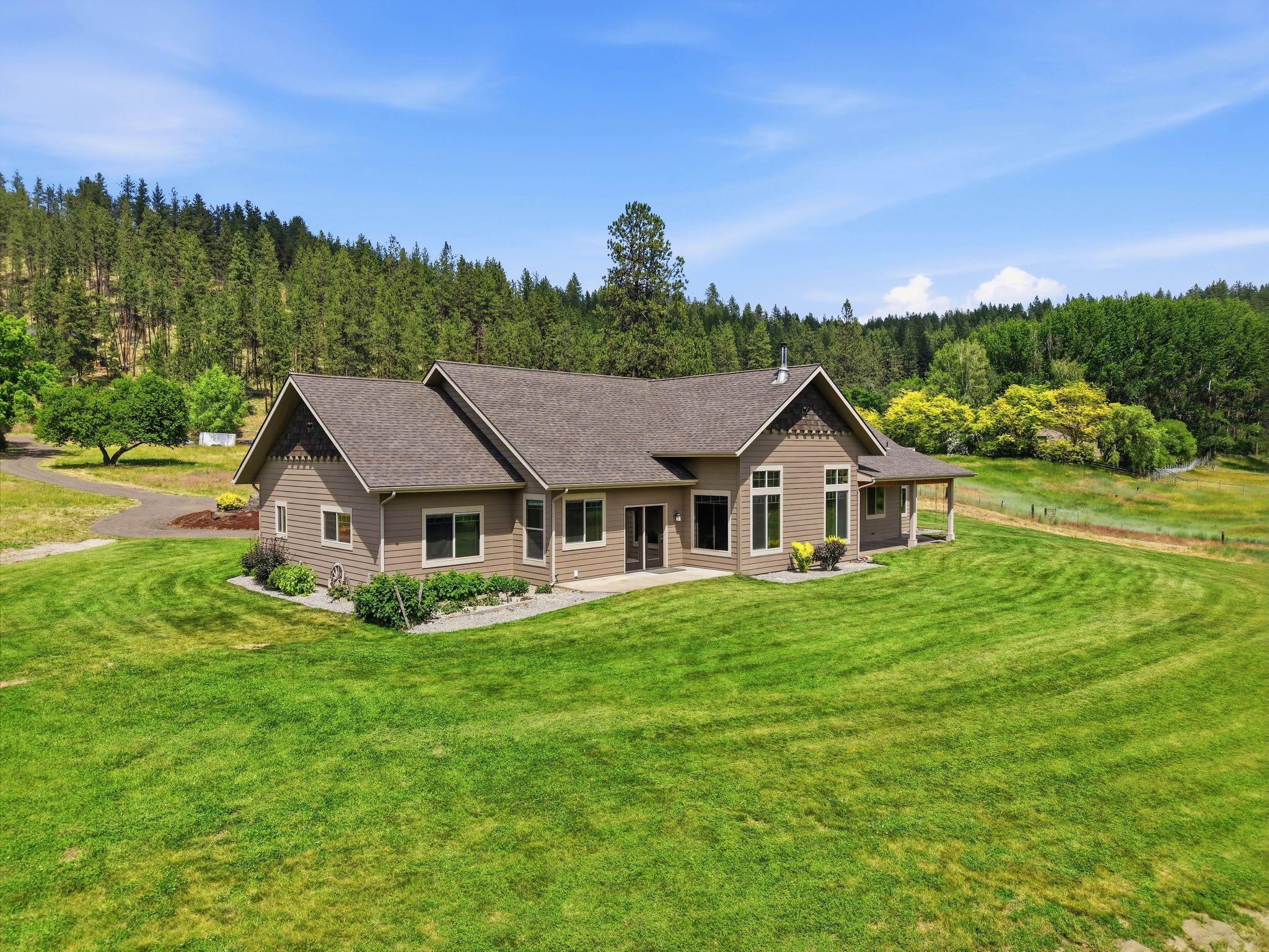 10638 South Hangman Valley Road Spokane, WA 99224 - Photo 43 of 49