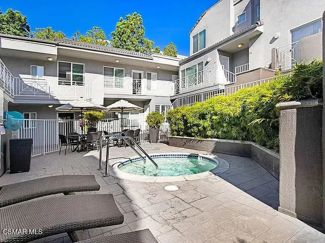 $528,000 | 355 North Maple Street, Unit 242, Burbank, CA 91505