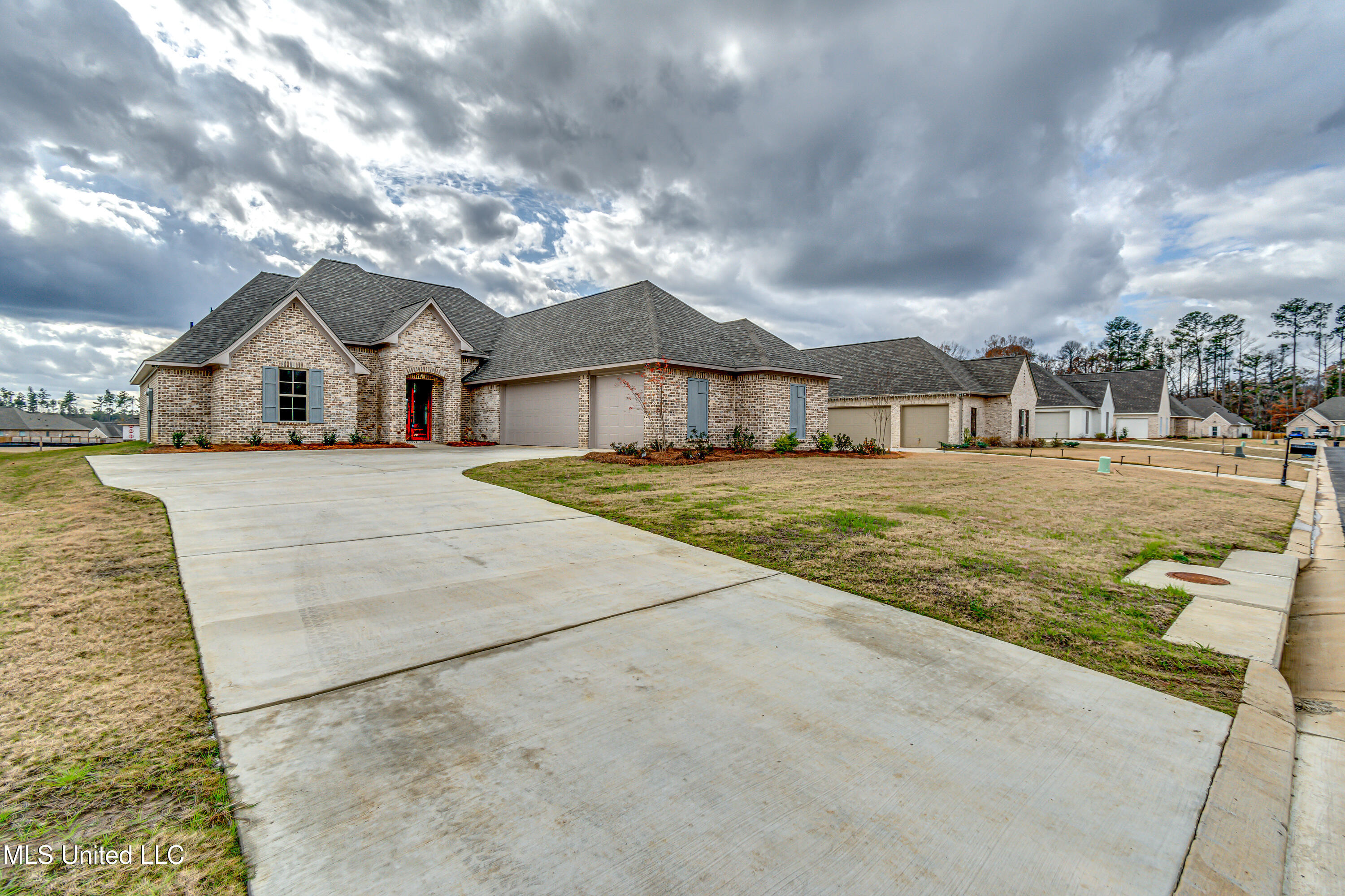 708 Bearing Way Brandon, MS 39047 - Photo 2 of 59 708 Bearing Way-5