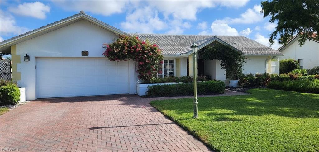 1417 Foxfire Lane Naples, FL 34104 - Photo 9 of 43