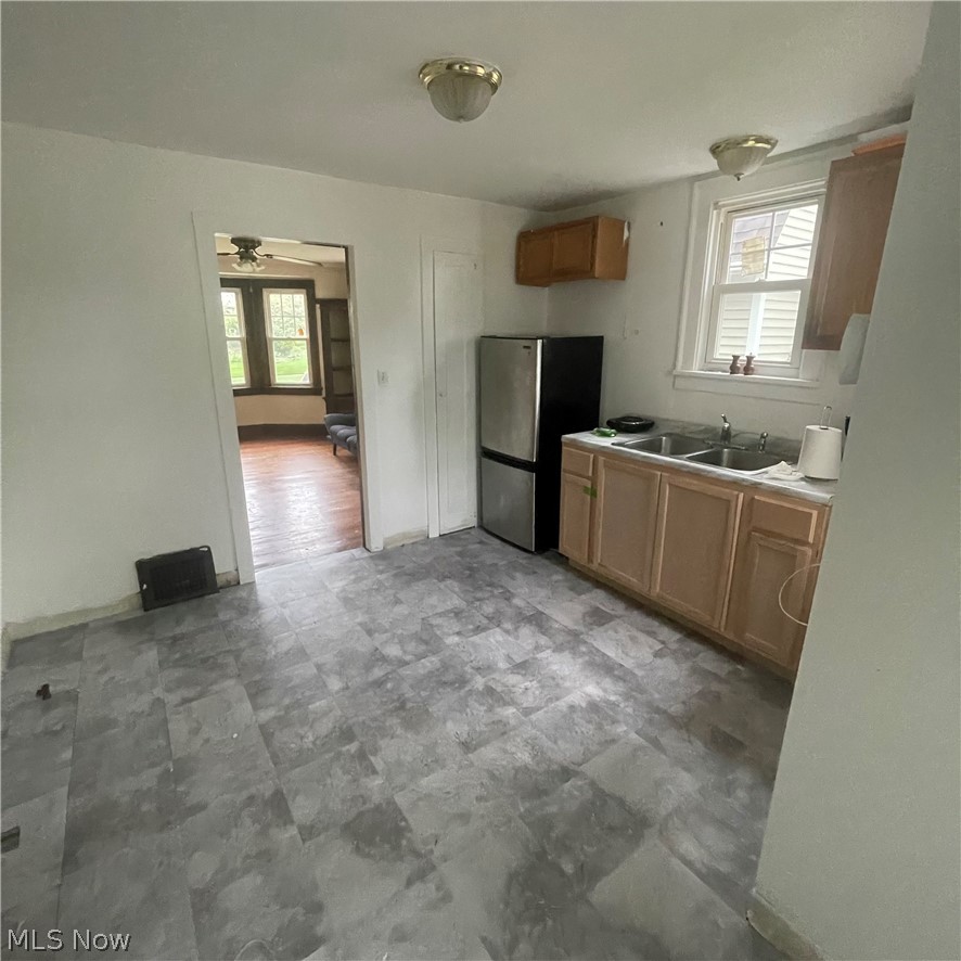 3337 Sylvanhurst Road Cleveland Heights, OH 44112 - Photo 10 of 13 Kitchen