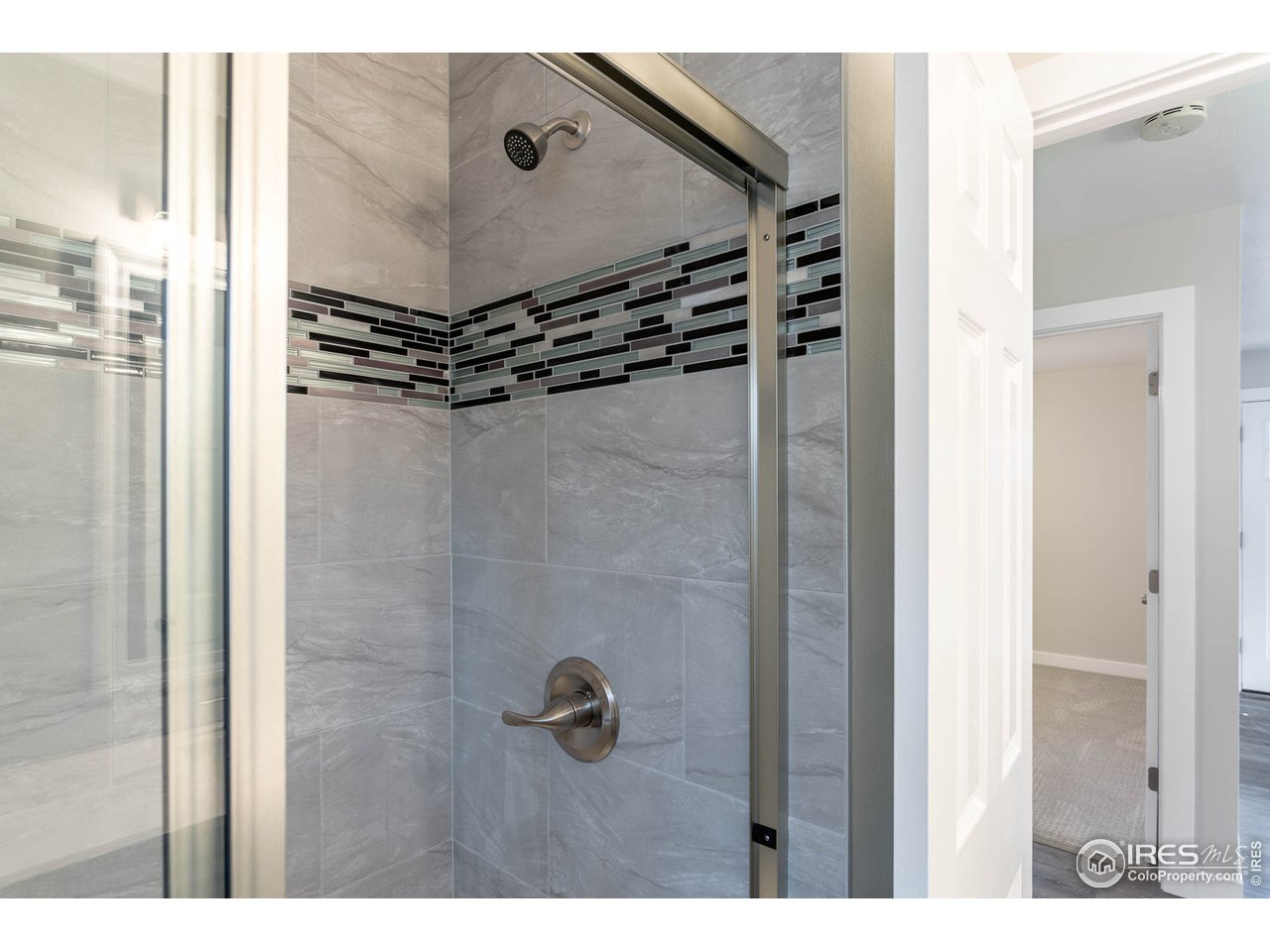 2412-2414 Mapleton Avenue Boulder, CO 80304 - Photo 20 of 39 Beautiful tile work!