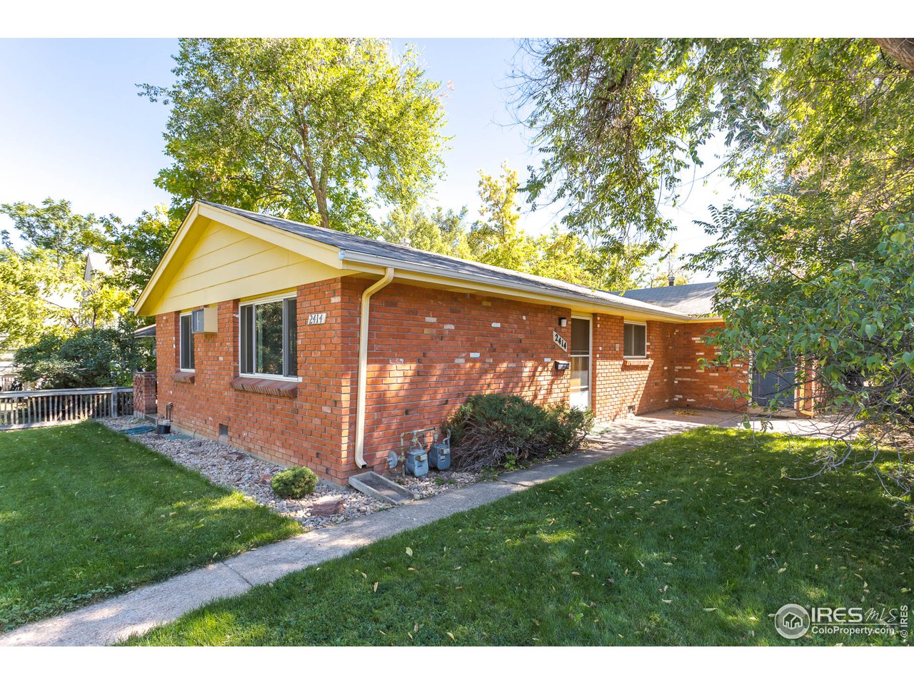 2412-2414 Mapleton Avenue Boulder, CO 80304 - Photo 3 of 39 Front Unit 2414