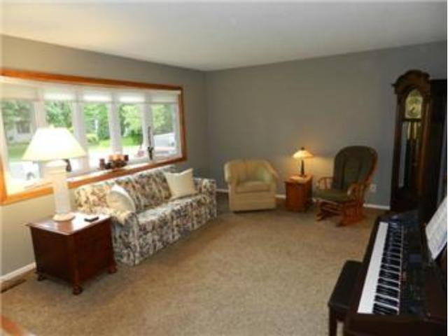 7136 Willow Road Maple Grove, MN 55369 - Photo 4 of 16 Gallery Image 4