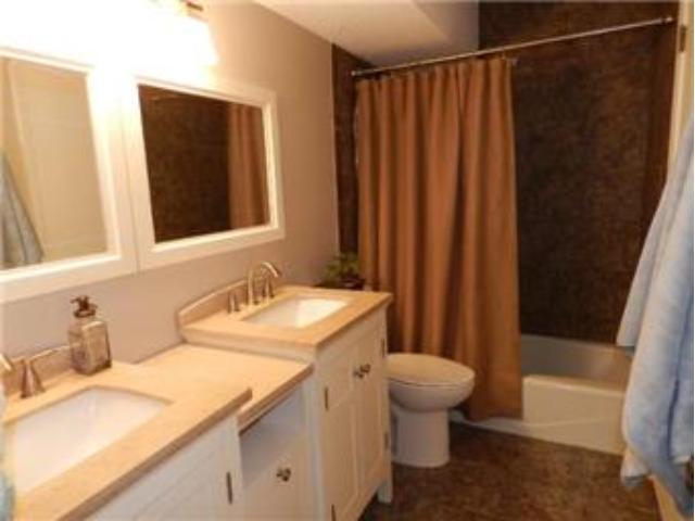 7136 Willow Road Maple Grove, MN 55369 - Photo 7 of 16 Gallery Image 7