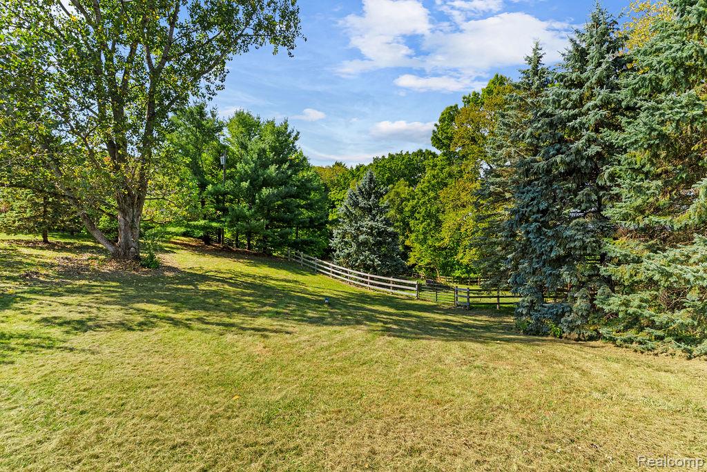 2715 Cullen Road Howell, MI 48855 - Photo 68 of 88 Gallery Image 68
