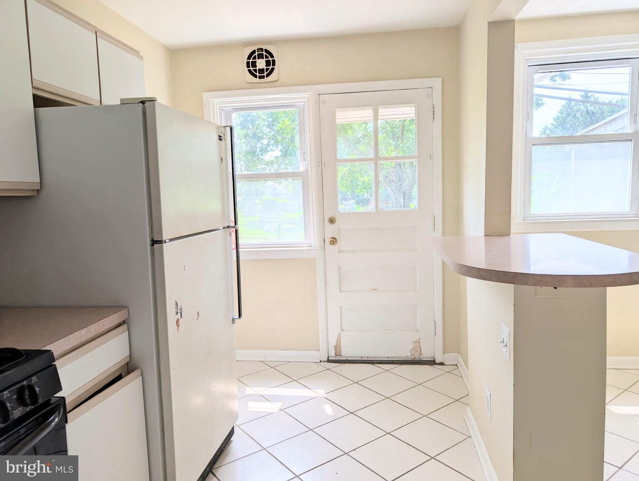 116 Botanic Court Upper Darby, PA 19082 - Photo 7 of 25 Gallery Image 7