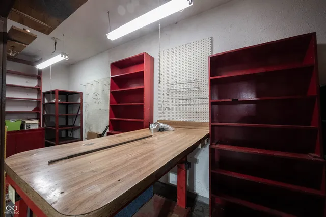 $259,900 | 4537 Whirlaway Drive, Indianapolis, IN 46237