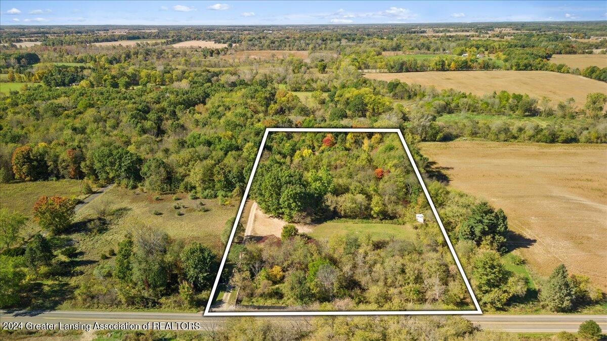 5810 South Royston Road Eaton Rapids, MI 48827 - Photo 3 of 61 5810 S Royston Rd