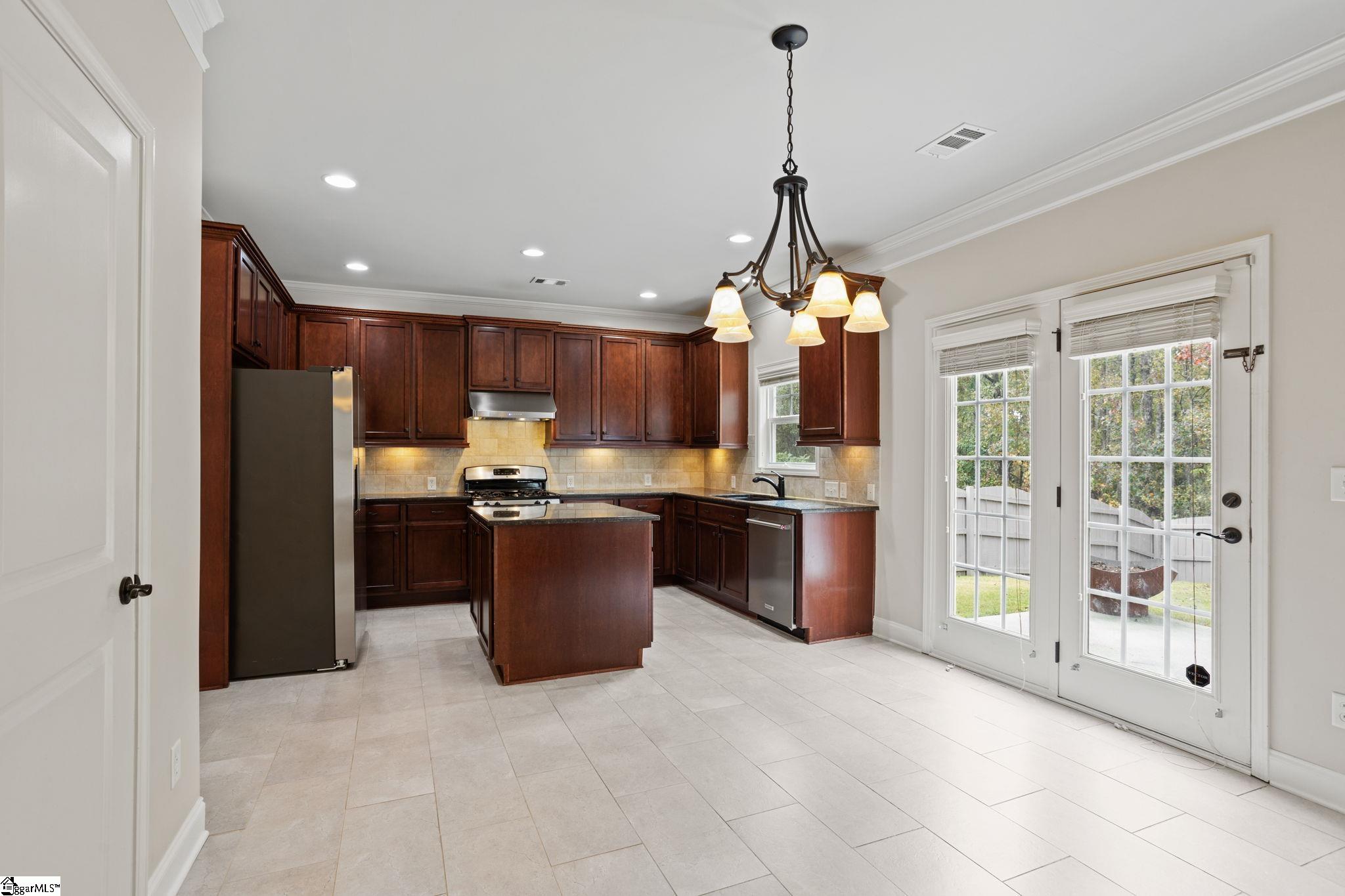 245 Barbours Lane Greenville, SC 29607 - Photo 12 of 38