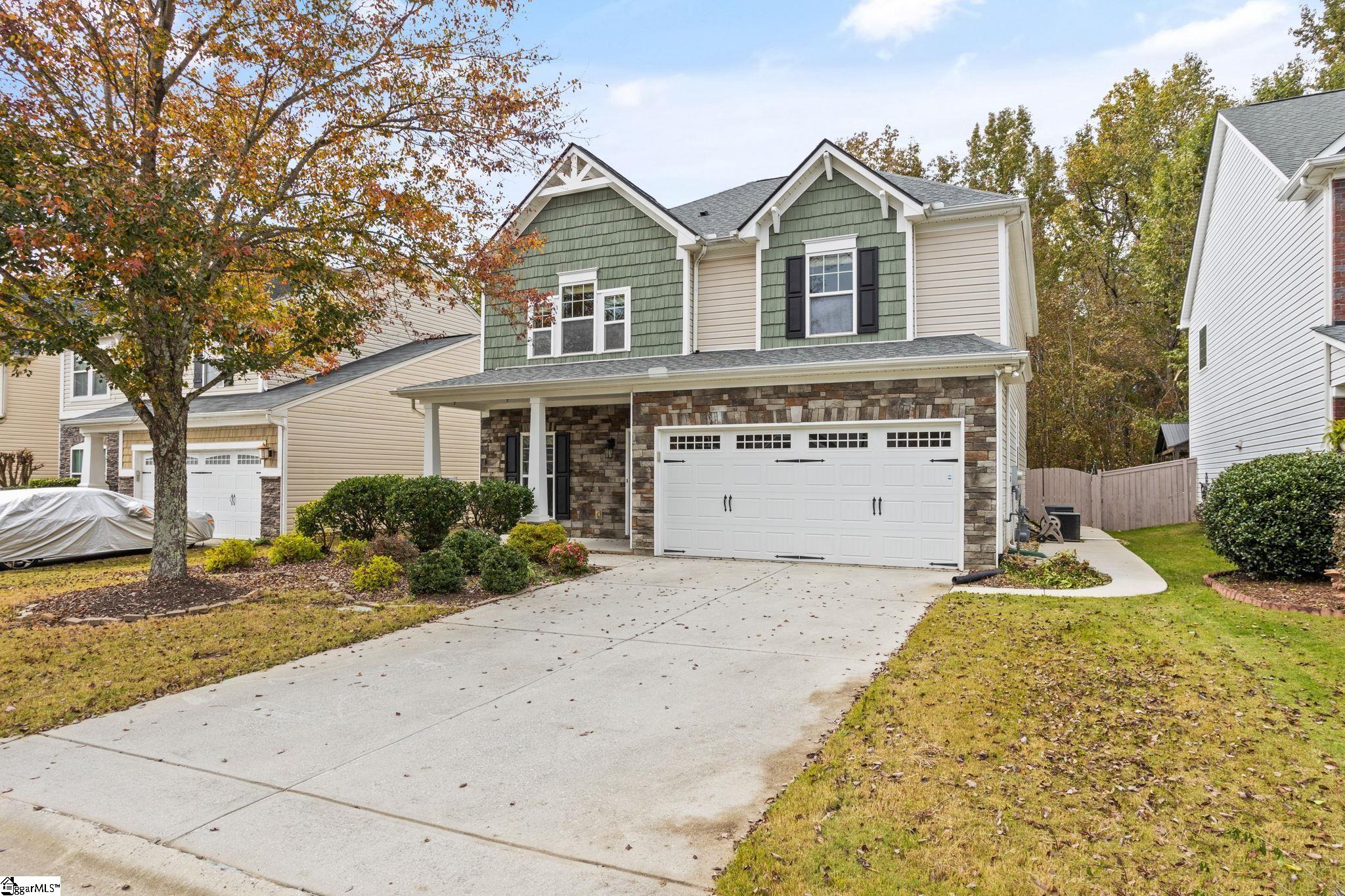 245 Barbours Lane Greenville, SC 29607 - Photo 3 of 38